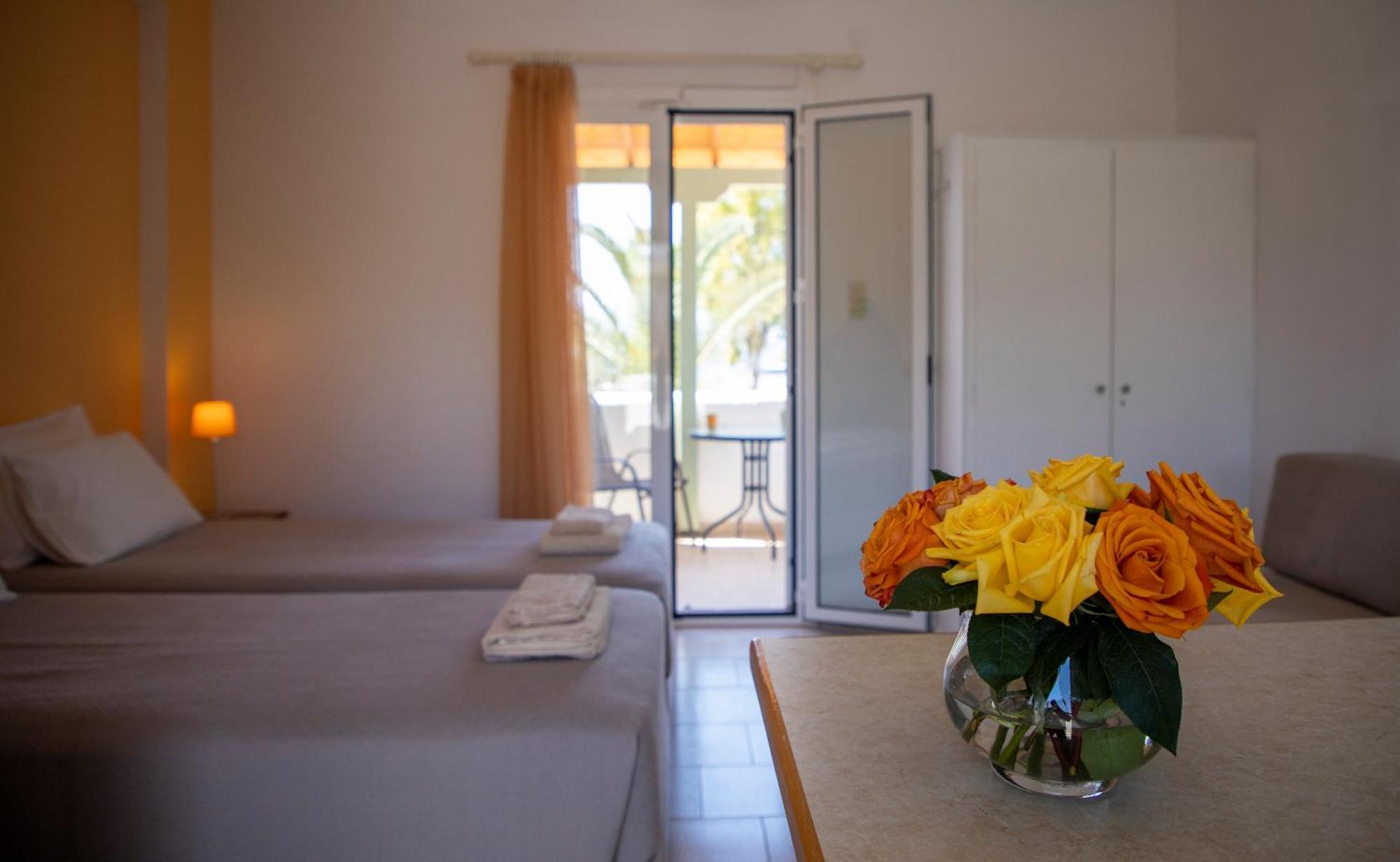 Stefanie Studios Aegina Exterior photo